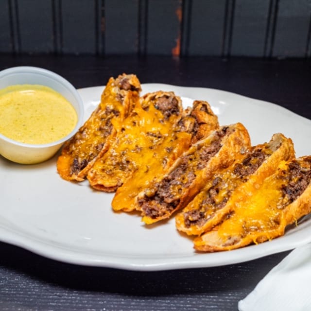 Steak & Cheesy Egg Roll Combo.